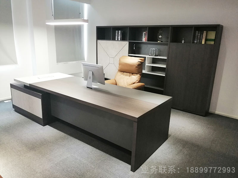 �ϰ�����