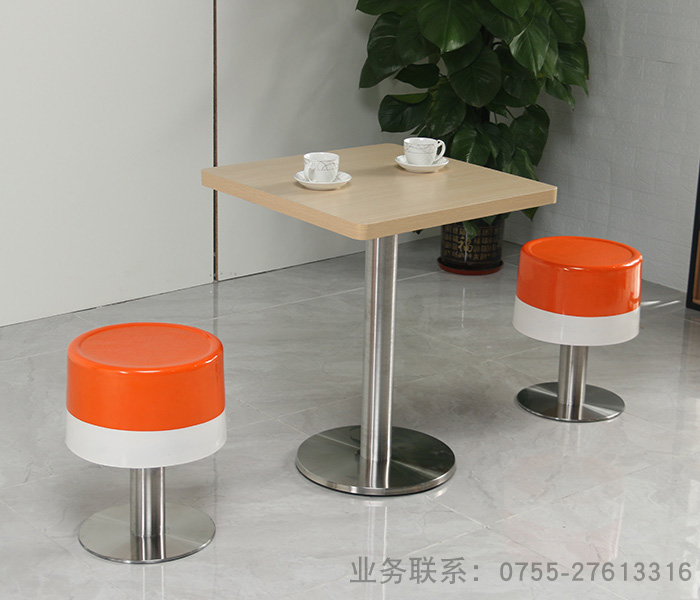 ���˿������