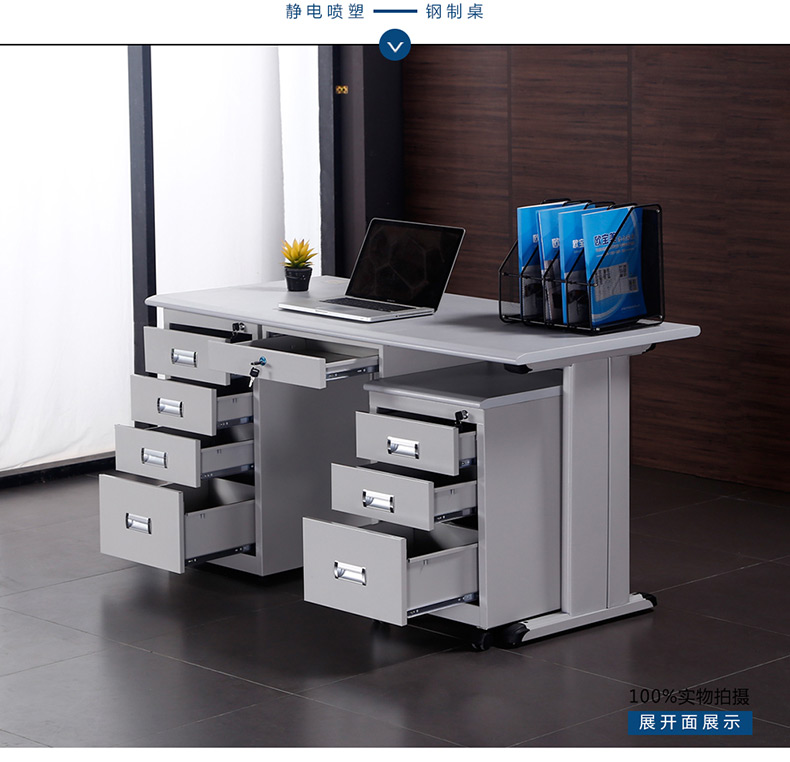 ����T��