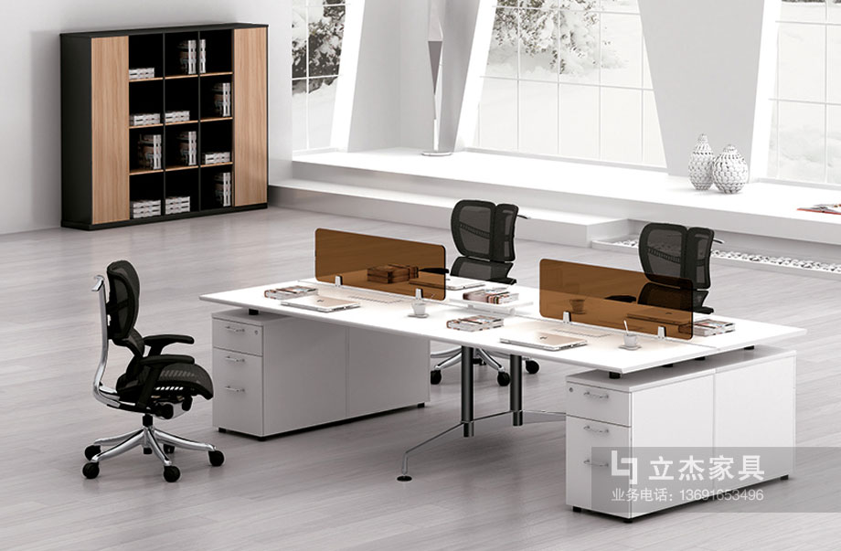 ���˹�����λ